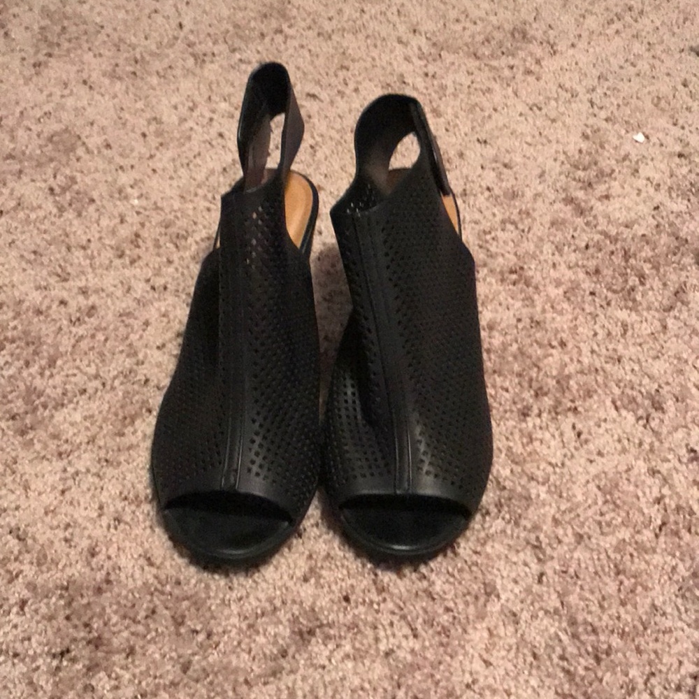 Dress shoes